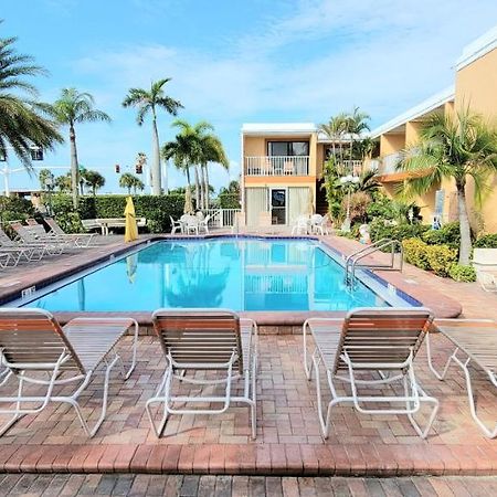 Satellite Motel St. Pete Beach Εξωτερικό φωτογραφία