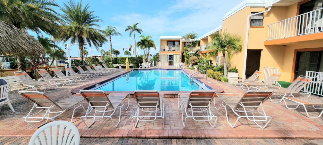 Satellite Motel St. Pete Beach Εξωτερικό φωτογραφία